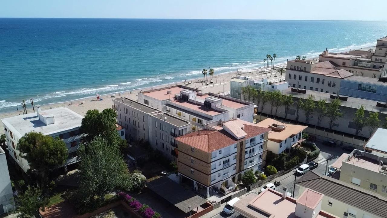Apartamentos Ancora Romana 카라펠 외부 사진