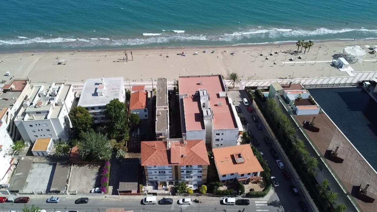 Apartamentos Ancora Romana 카라펠 외부 사진